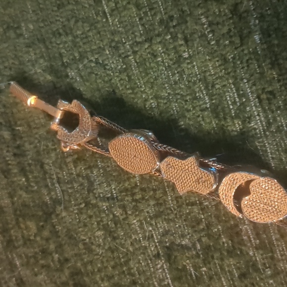 Vintage GOLDETTE* slide bracelet gold tone rhinestone scarab cameo fleur de lis - Picture 9 of 10